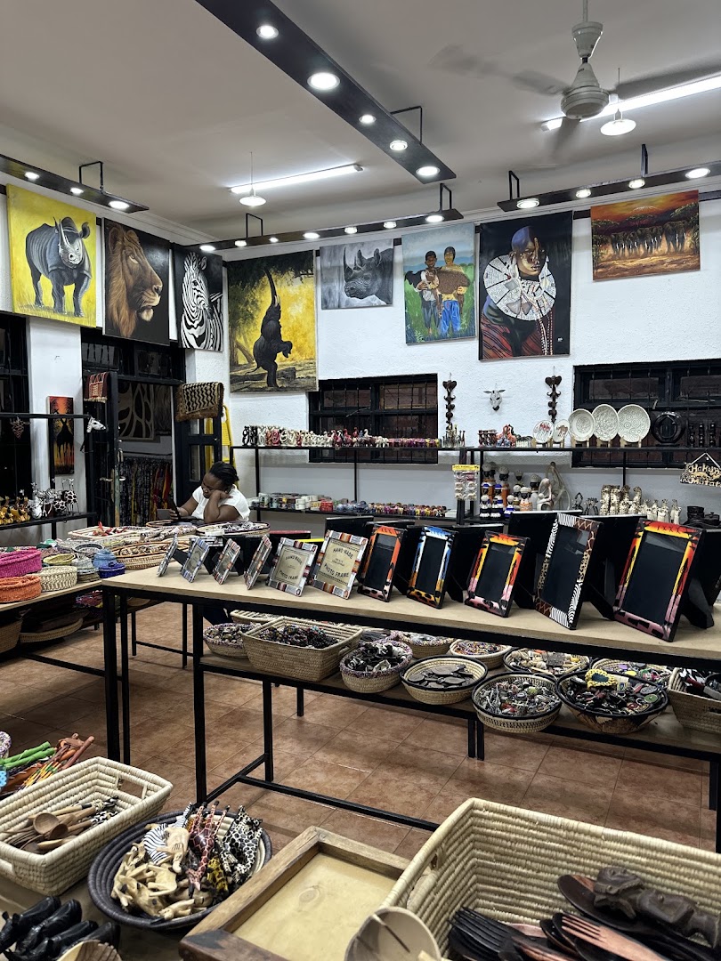 Art Treasure: clear display of shop products