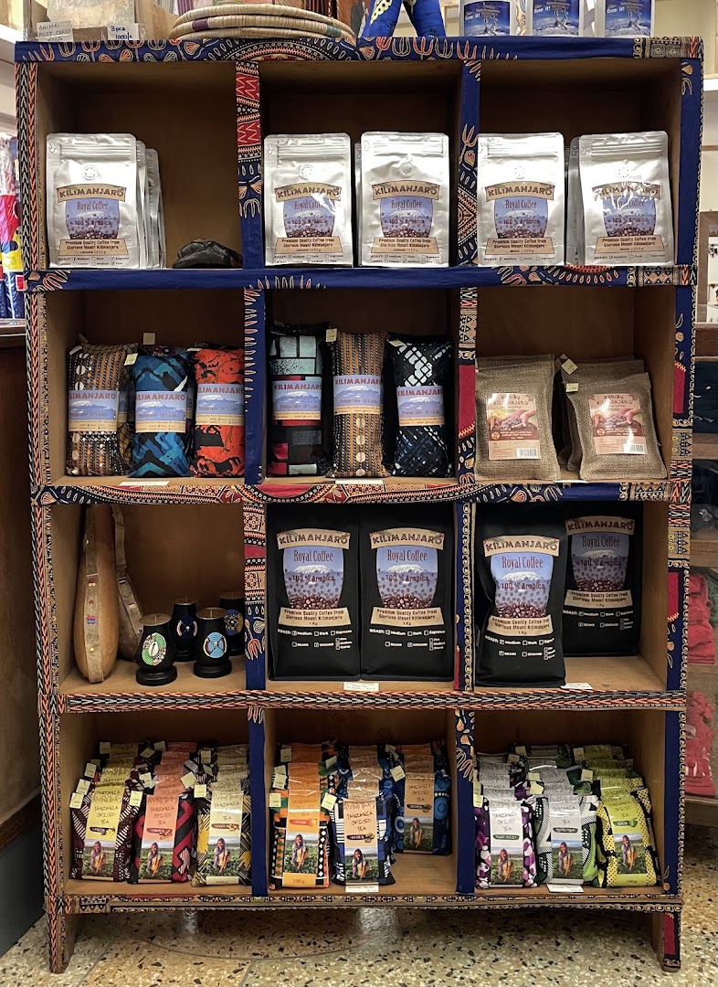 Chui Traders Ltd: clear display of shop products
