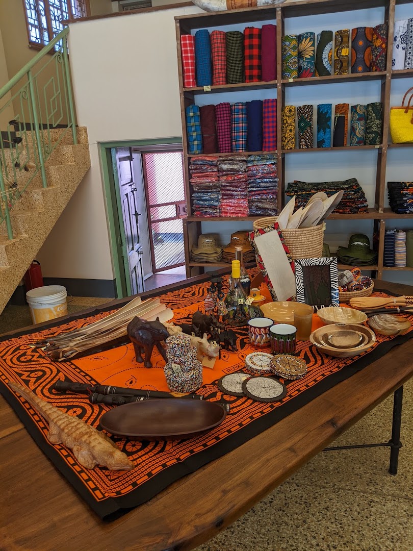 Chui Traders Ltd: clear display of shop products