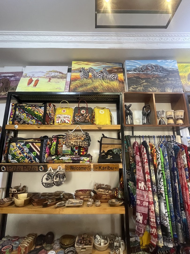 Mama Africa Giftshop: clear display of shop products