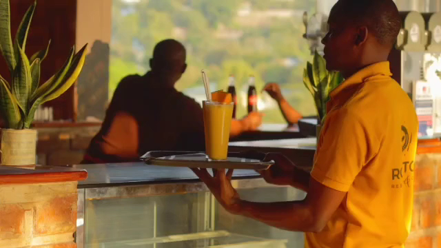 Pinnacle Lounge: professional shot of staff serving