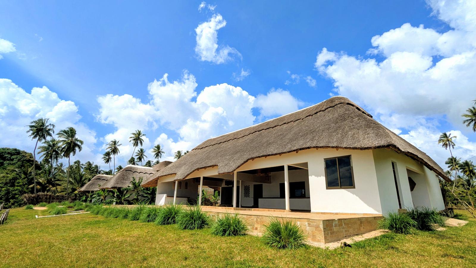 Bahari Restaurant: clear, professional exterior venue shot
