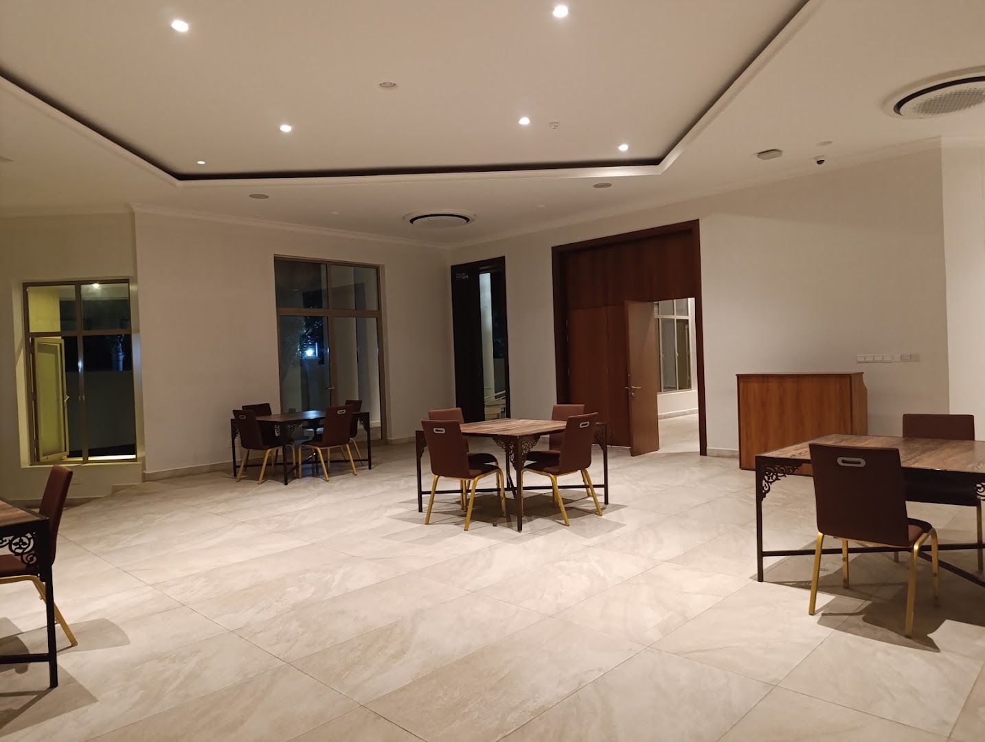 The New Kiboko Tanga: clear photo of restaurant interior