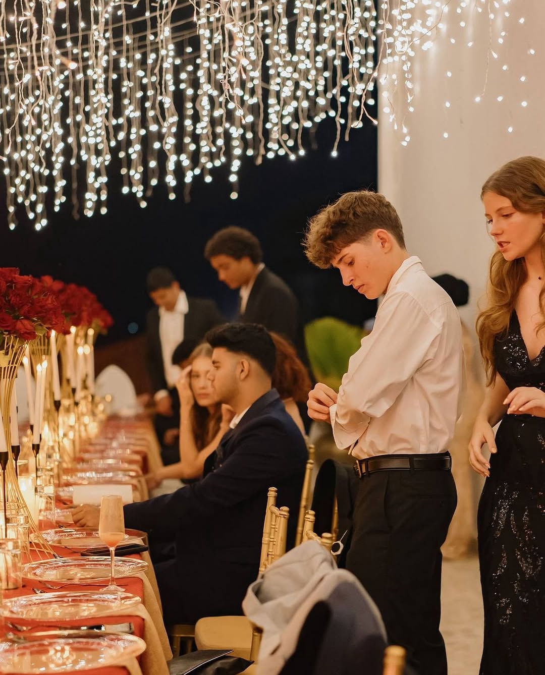 Lulu Rooftop Restaurant & Lounge: elegant restaurant atmosphere