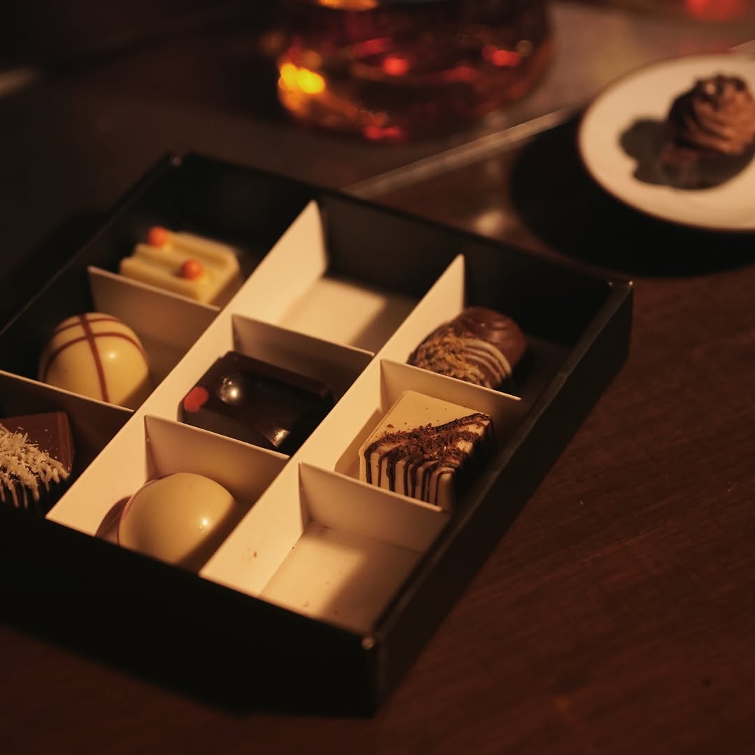 Residents Only: appetizing photo of bar snacks