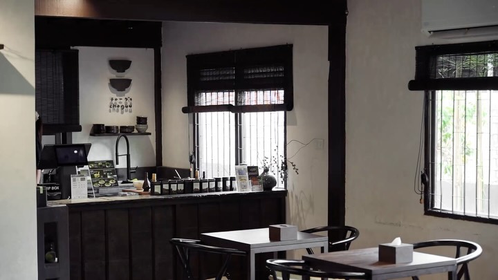 Cha Guu: clear interior shot of venue