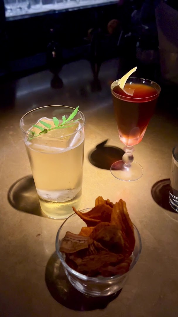Foucault: appealing photo of bar drinks