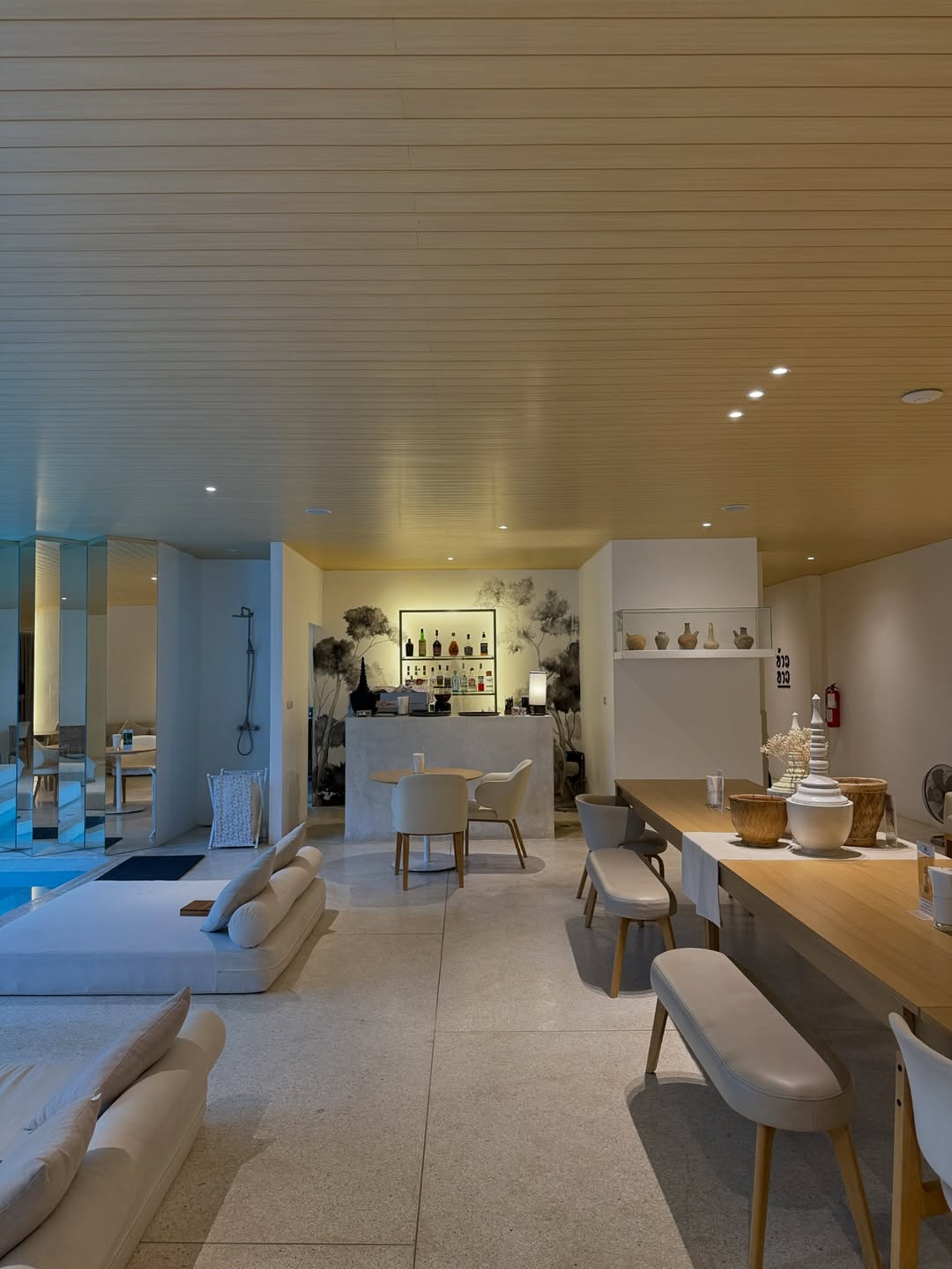 Maison Maison: professional interior shot of venue