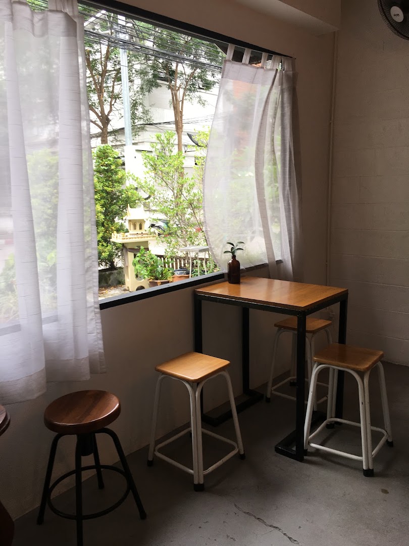 Rakuda: inviting and clean interior shot