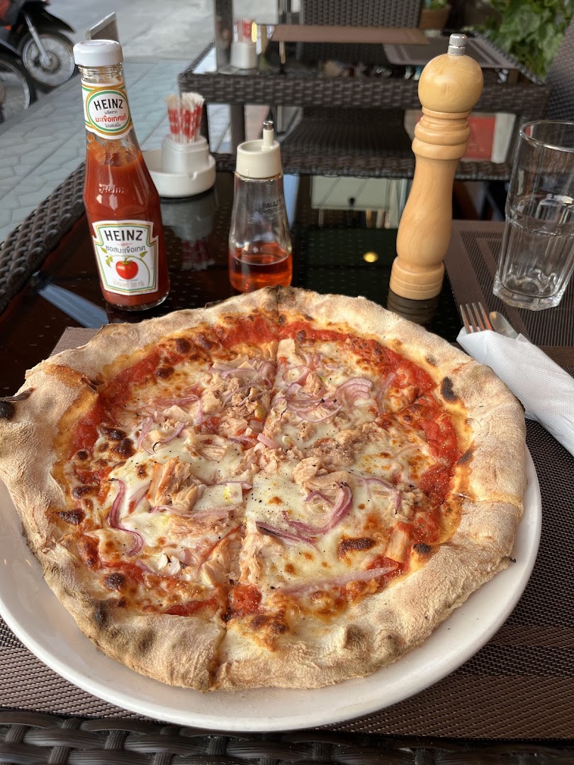 Chef Sasa: appetizing photo of restaurant food