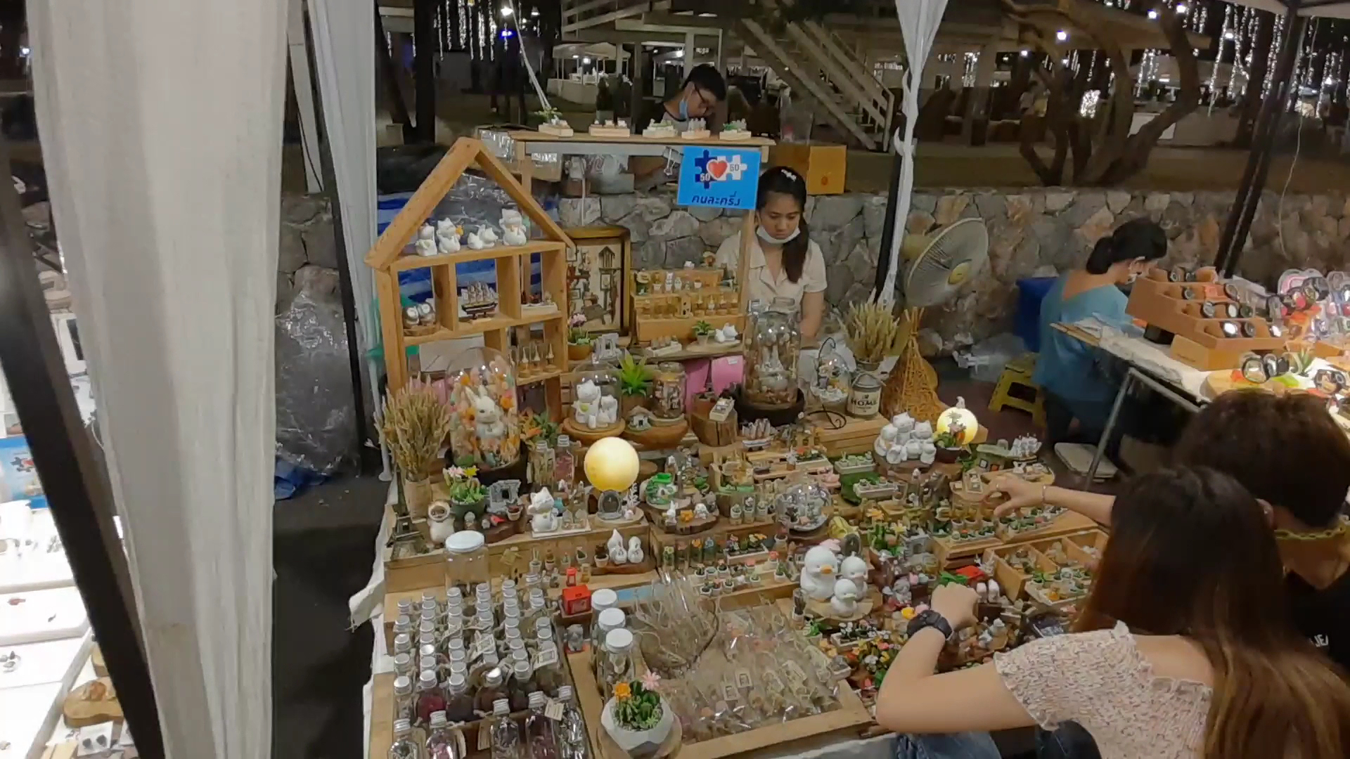 Cicada Market: market stall and atmosphere