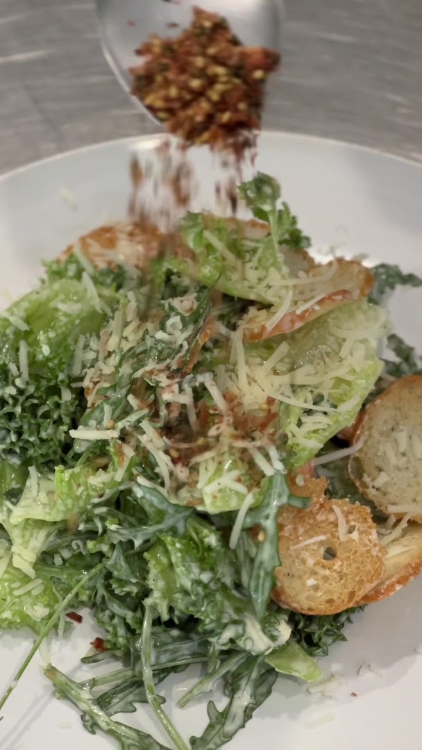 Eureka Family Cafe & Restaurant: appetizing food preparation shot