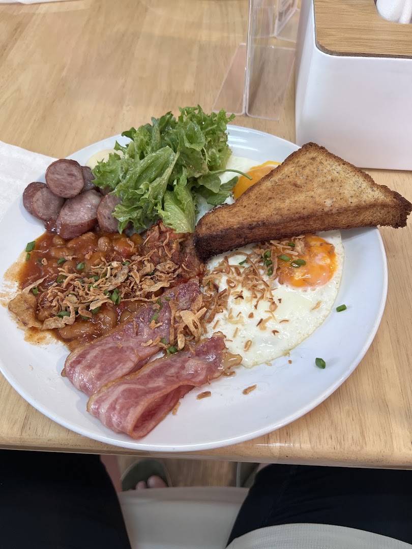 Eureka Family Cafe & Restaurant: appetizing photo of breakfast meal