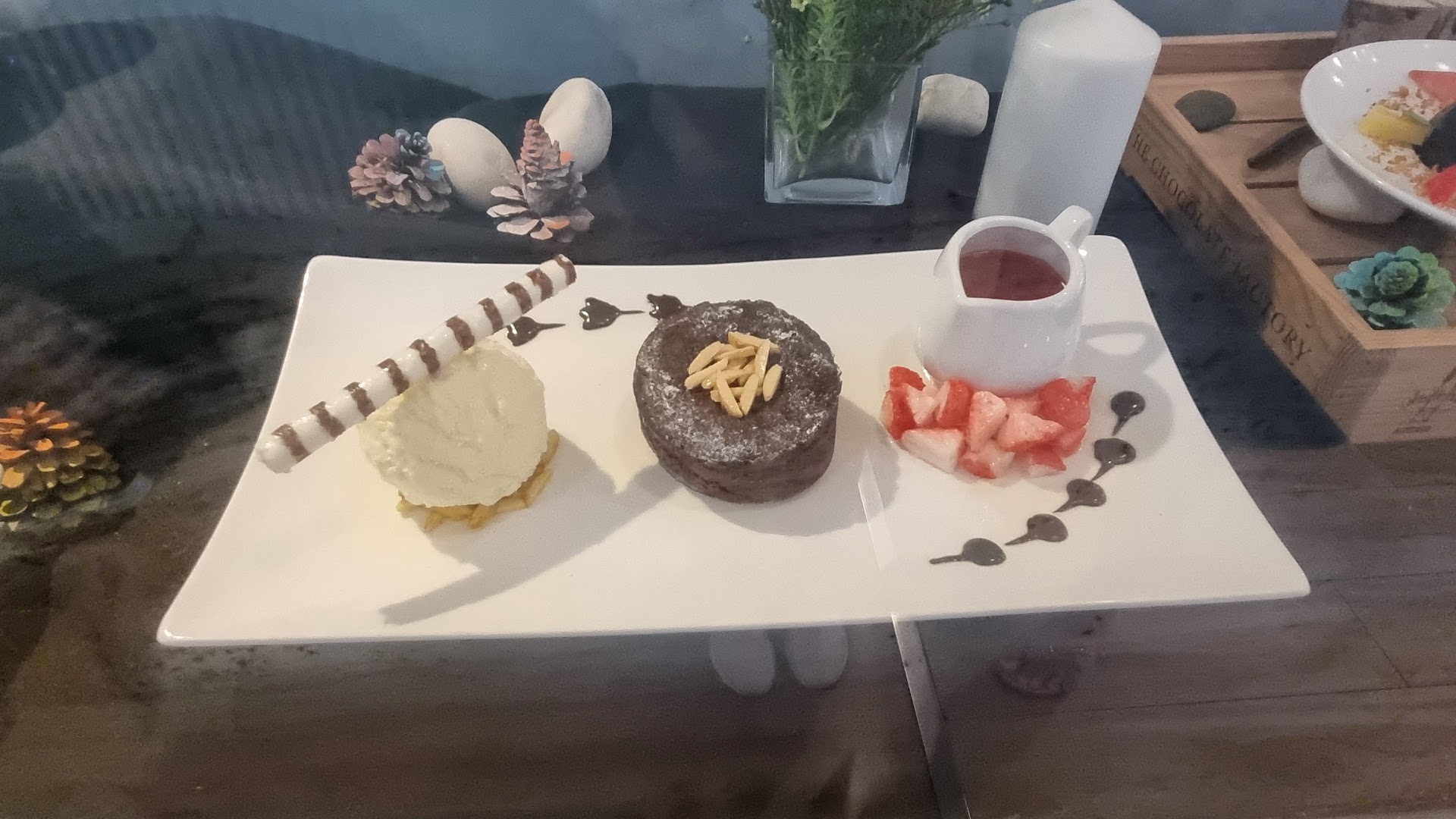 The Chocolate Factory: appetizing, high-quality food presentation