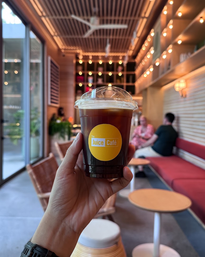 The Juice Cafe: appealing shot of cafe interior