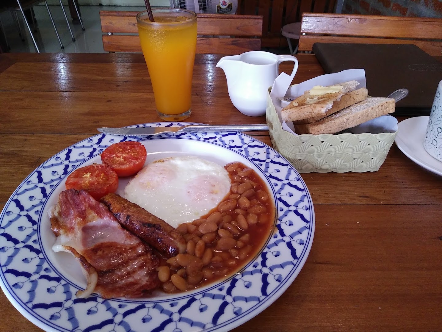 Crowe's Nest Cafe: appetizing, clear photo of breakfast