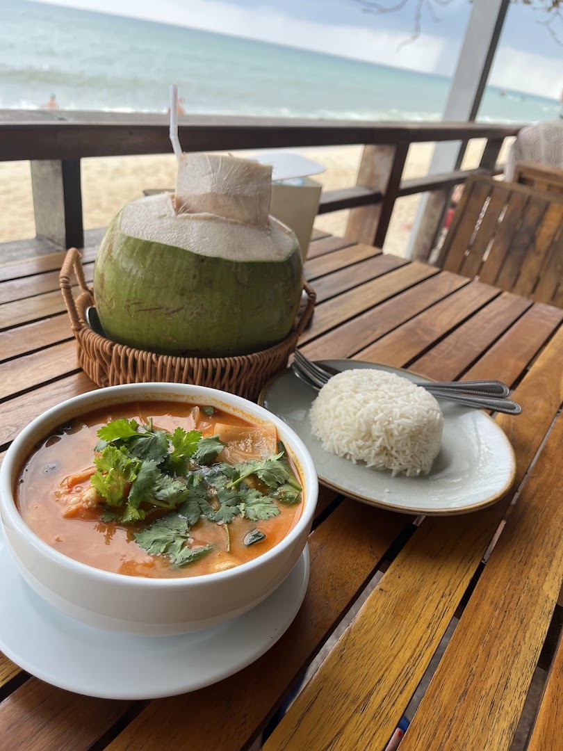 No.11 Cafe & Bar: appetizing food photo with view