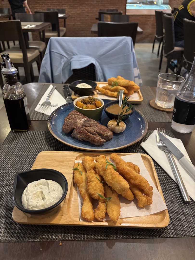 The Kitchen: appetizing food presentation and quality