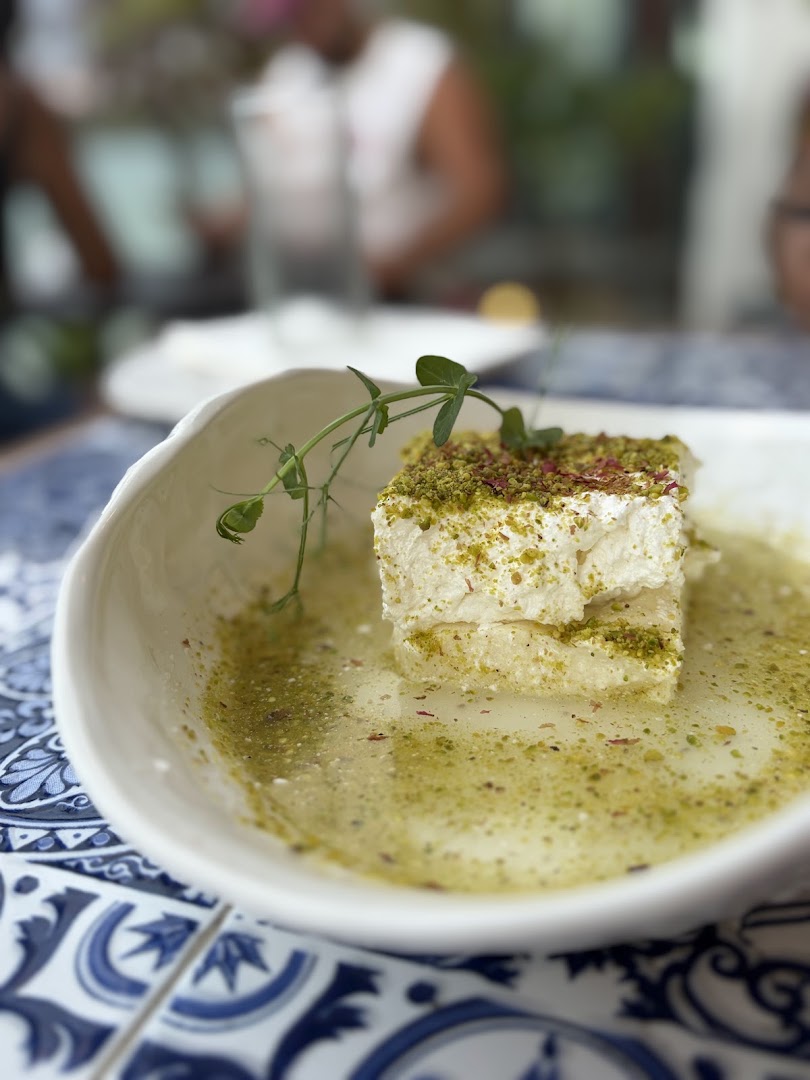 ZOI: appetizing, high-quality food photography