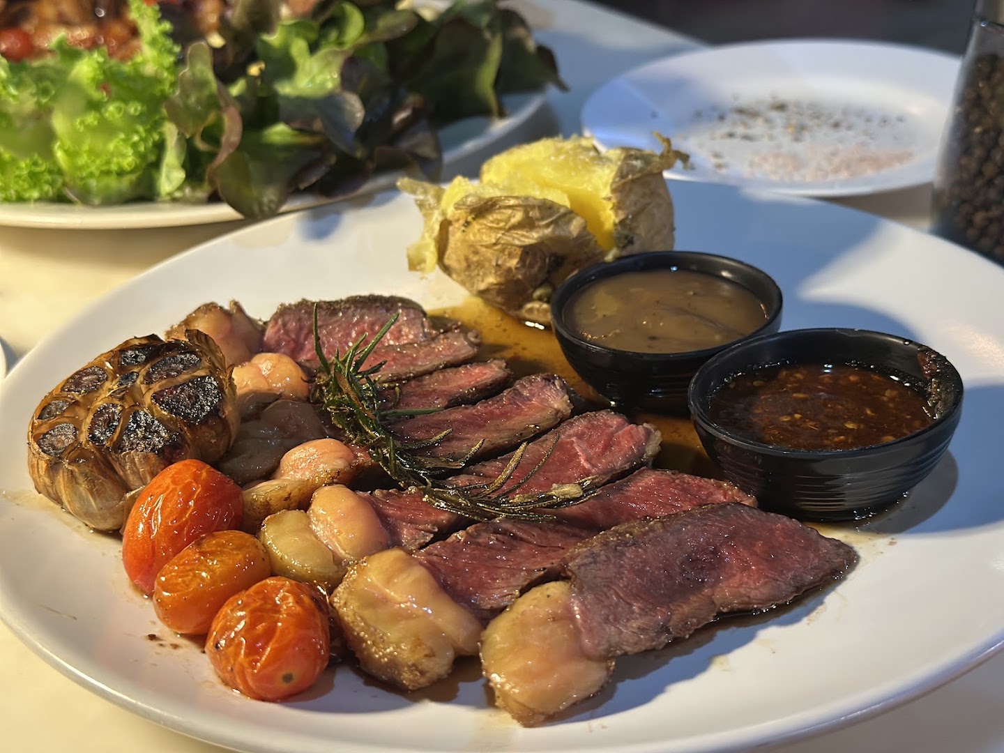 168 Café & Bistro: appetizing, high-quality food photography