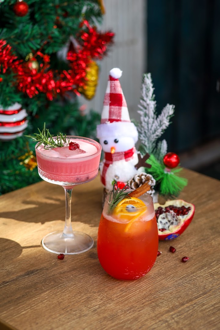 Found Bar: high quality festive cocktail photo