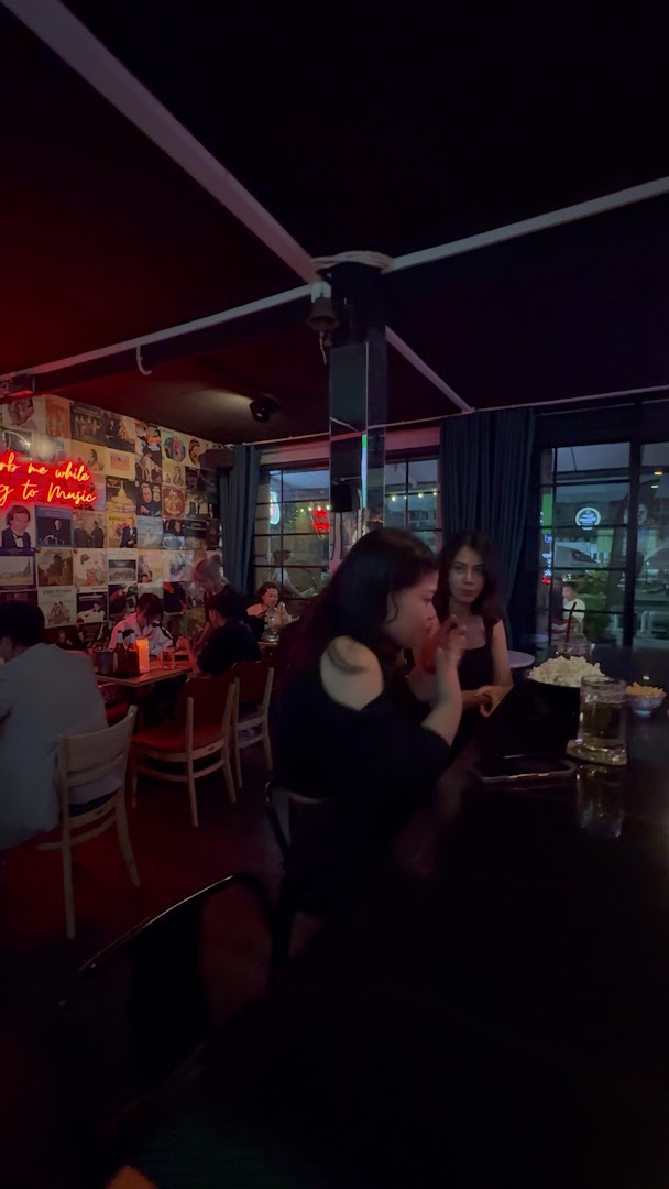 Found Bar: bar's lively atmosphere