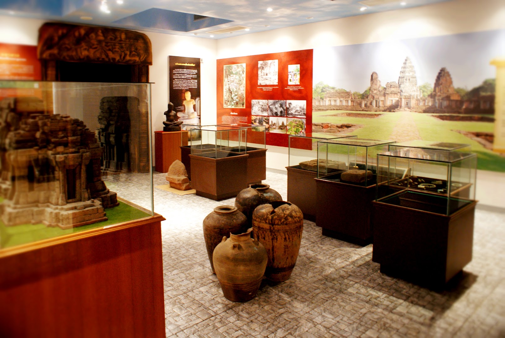 Korat Museum: clear view of museum exhibition