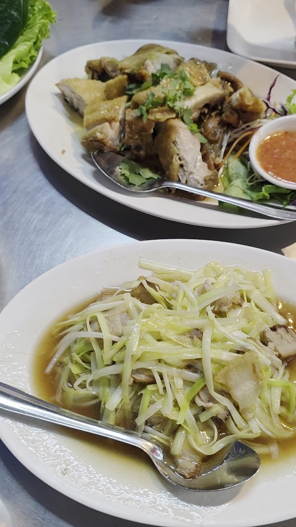 Krua Suwimol: appetizing food photography