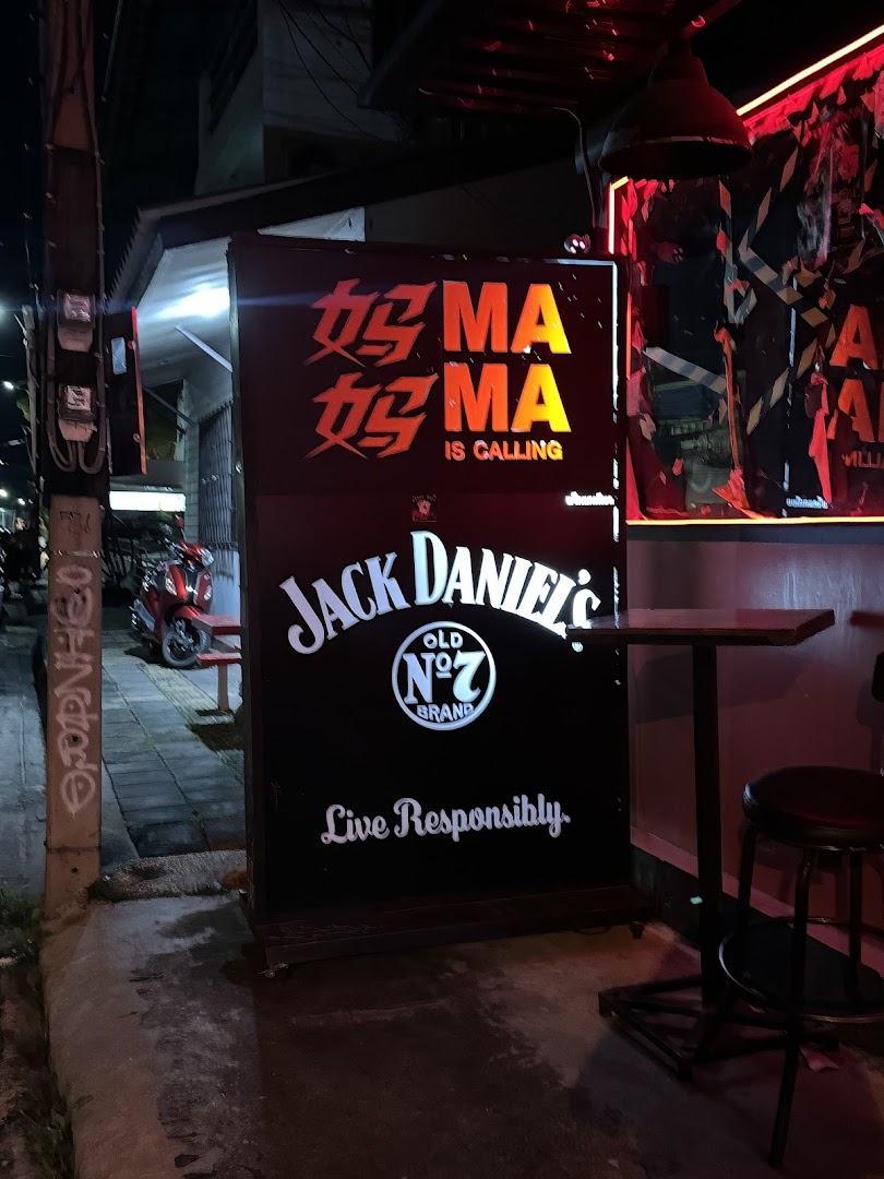 MAMA is Calling: clear signage showing venue atmosphere