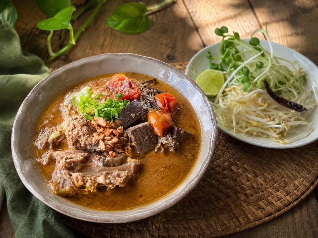 Khao Soi Zister's: professional and appetizing food photography