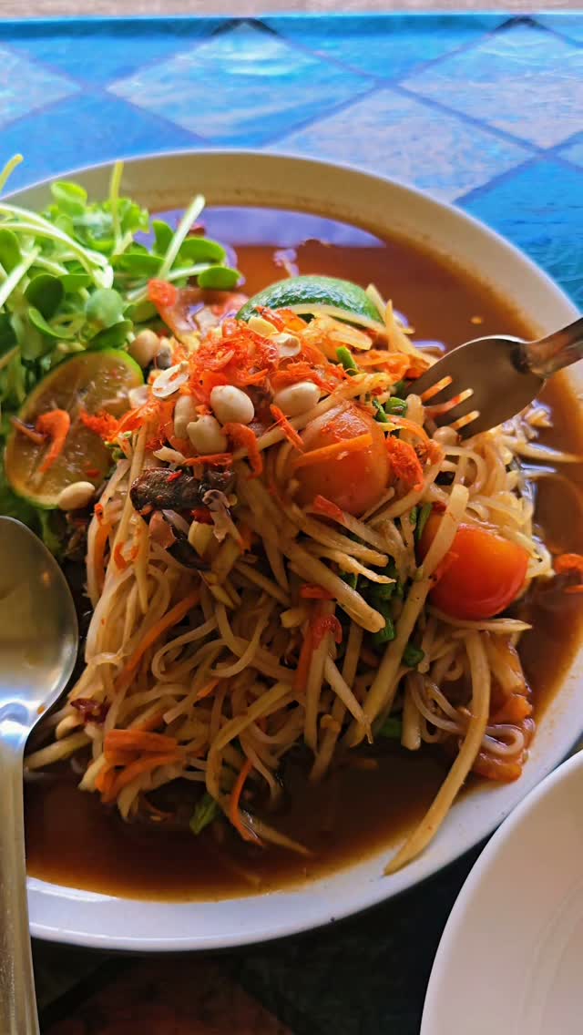 Khao Soi Zister's: appetizing photo of restaurant food