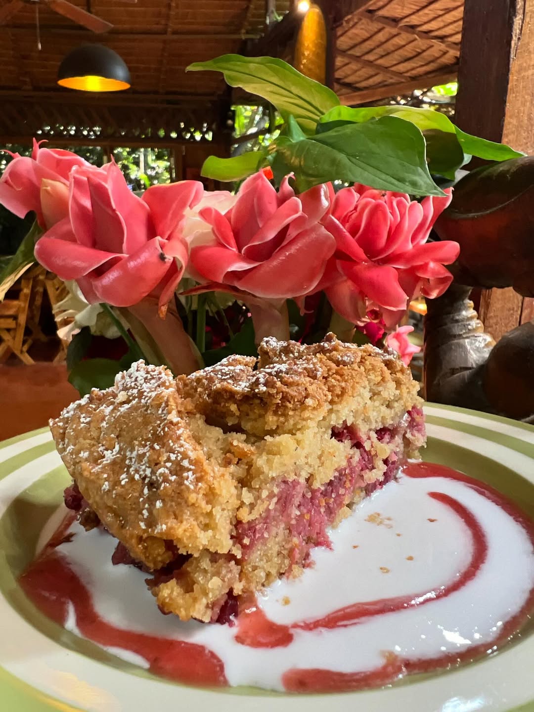 Om Garden Café: appetizing food photo with atmosphere