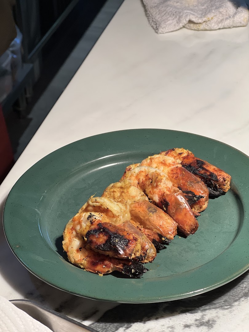 lob-baan: appetizing photo of grilled shrimp