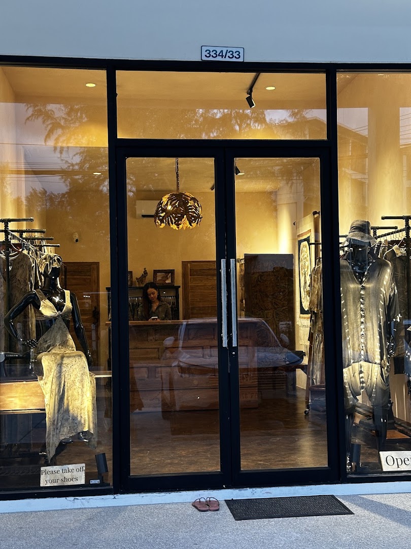 PURE AHI: clear storefront view of shop