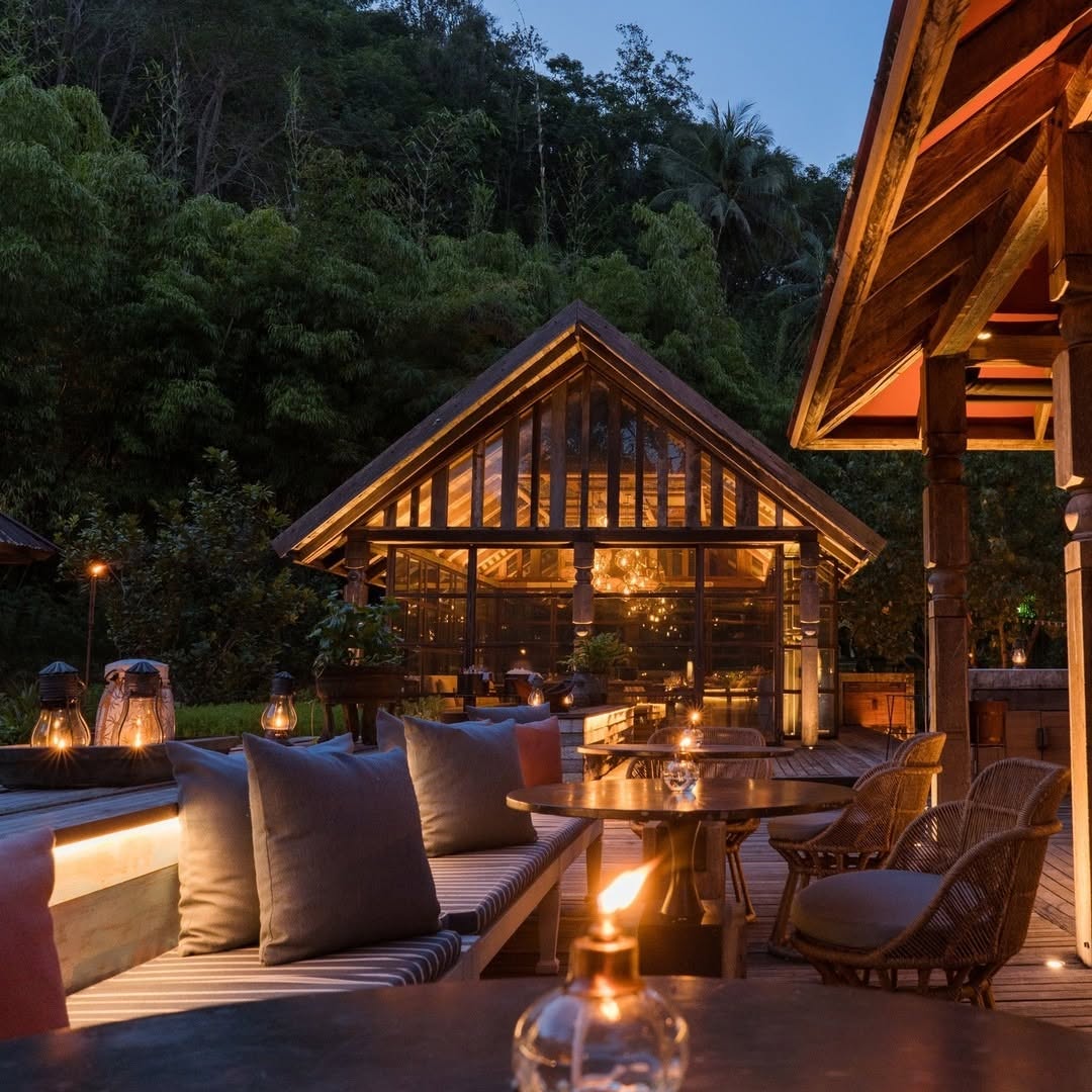 Ta Khai: beautiful atmospheric restaurant terrace shot