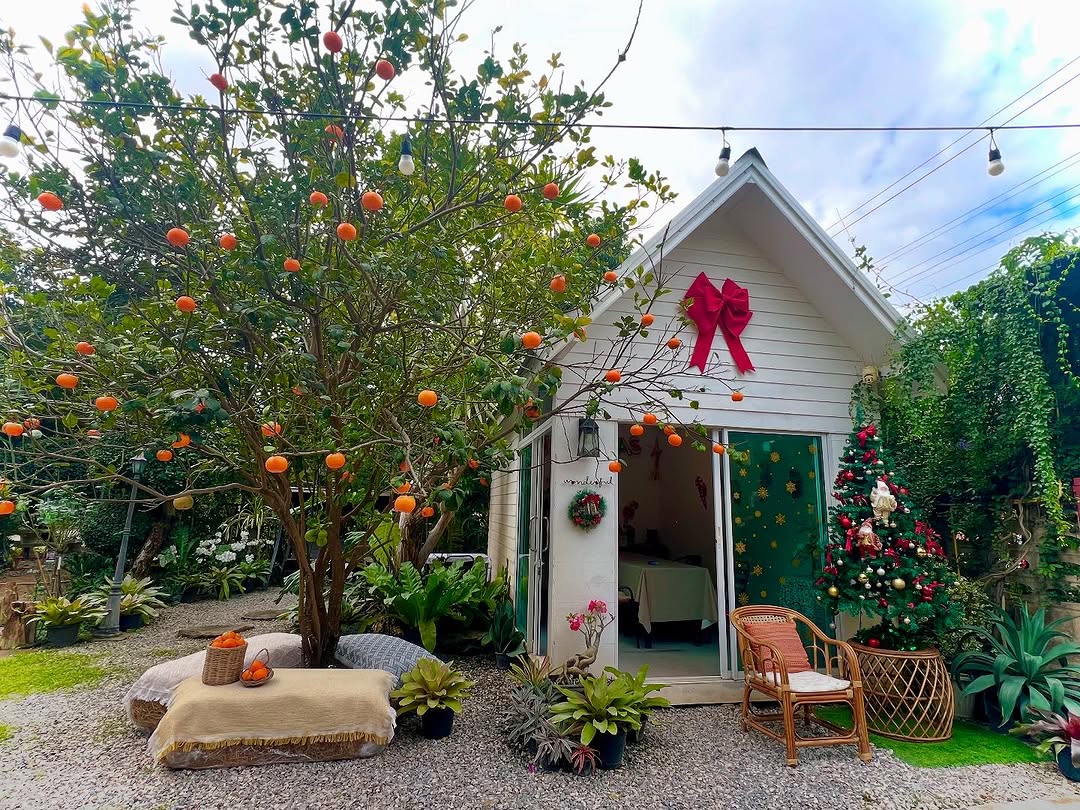 Dream Cafe: attractive and inviting venue exterior