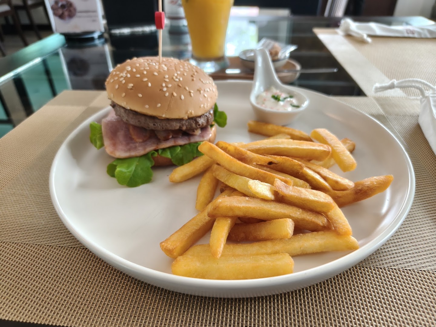 Phum Phor Coffee Restaurant: appetizing photo of restaurant food