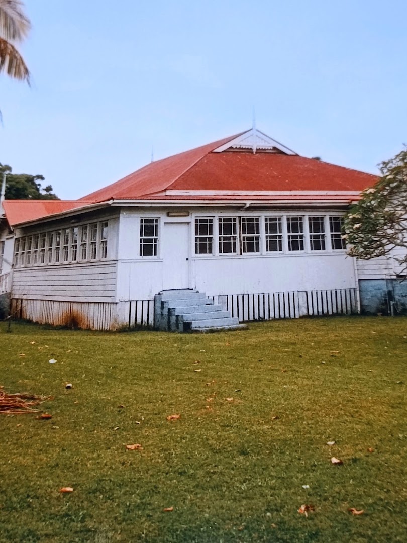 Mariner's Cafe: clear exterior shot of venue