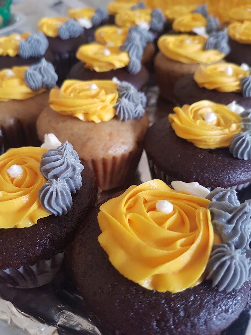 RayLela's Cake & Ice Cream Shop: high quality photo of products