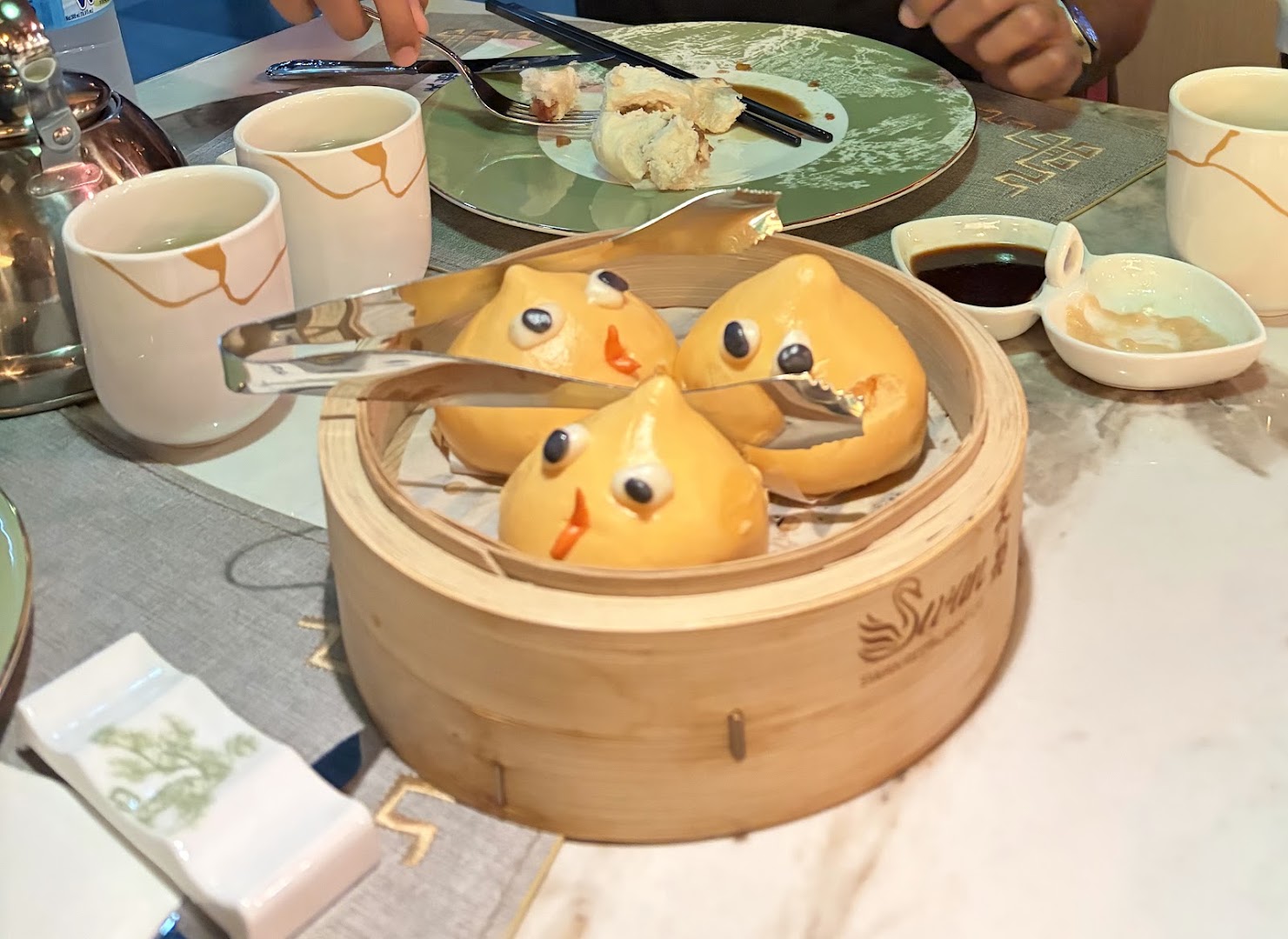 Swan Restaurant: appetizing food photo at restaurant