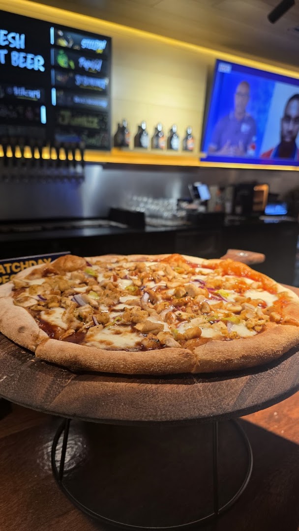 Tommy's Brewing Company - Brentwood: appetizing food photo in venue