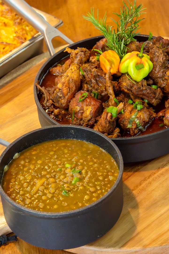 Charred Restaurant & Grill: appetizing, high-quality food photography