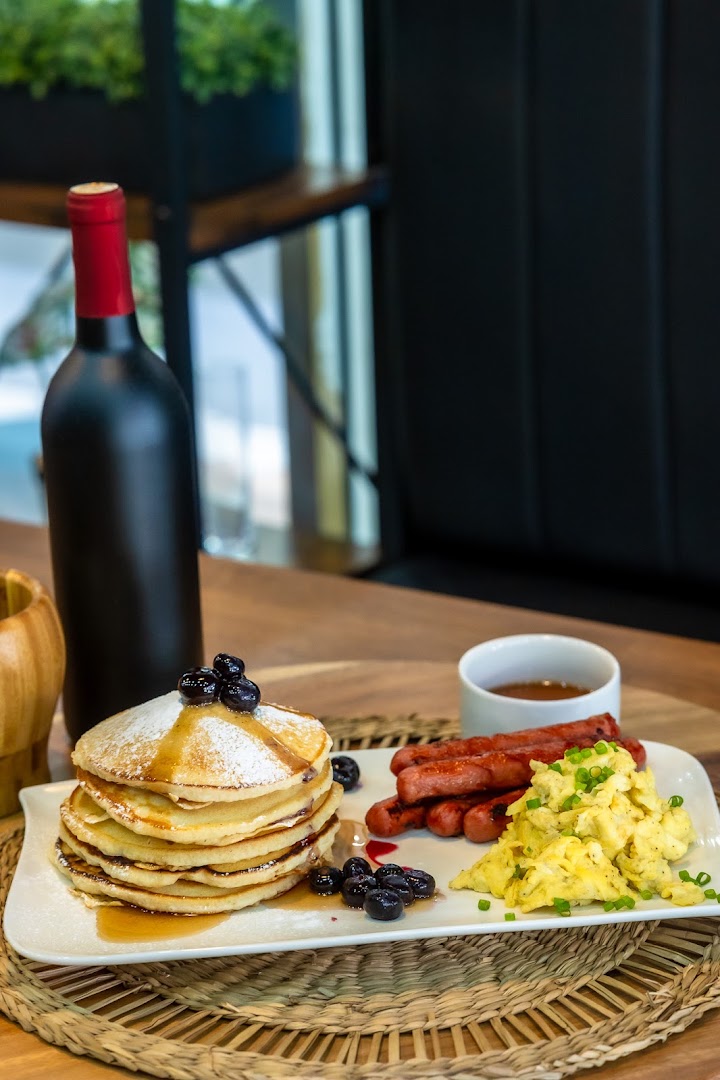 Charred Restaurant & Grill: appetizing, high-quality food photography