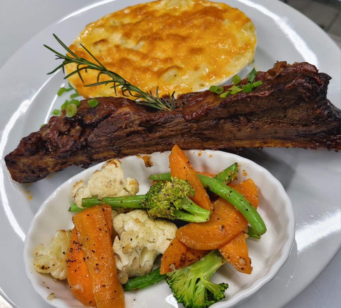 The Host Restaurant Bar and Lounge: appetizing, high-quality food photography