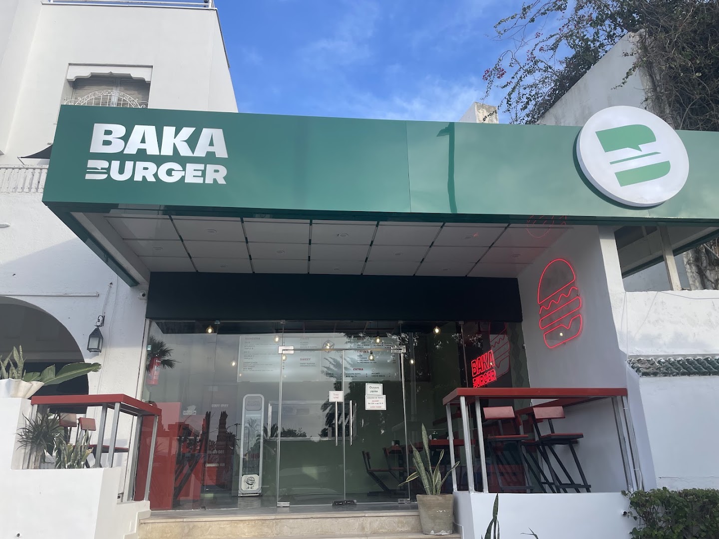 Baka Burger Hammamet: clear exterior shot of restaurant