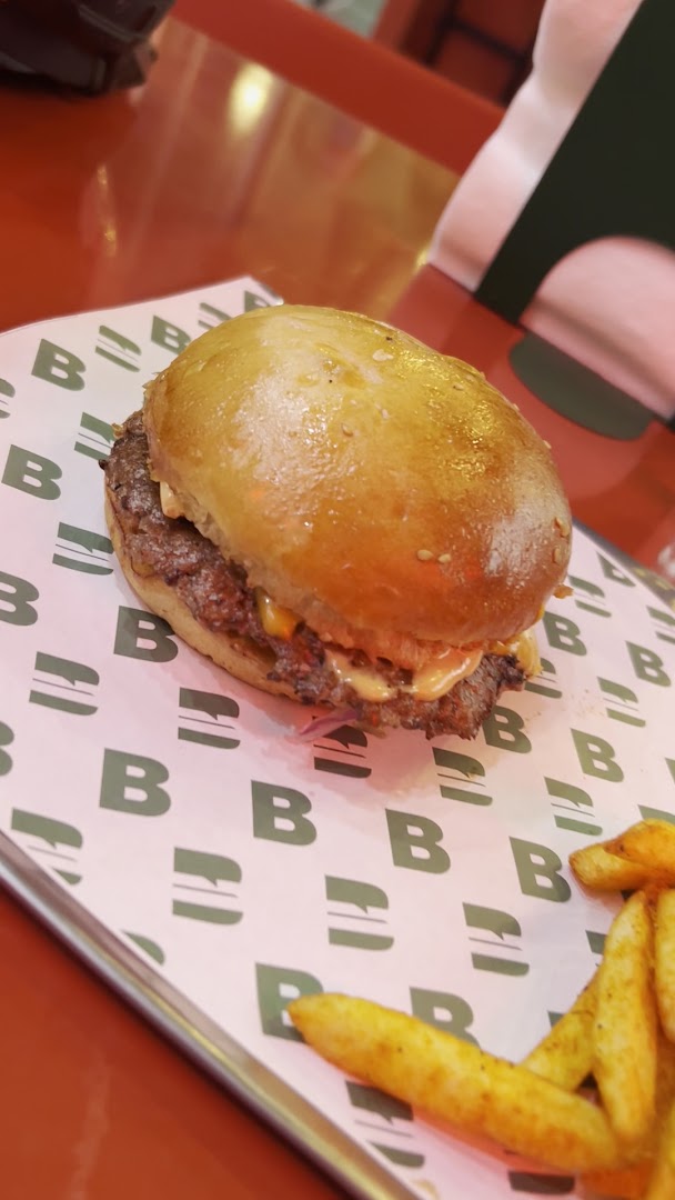 Baka Burger Hammamet: appetizing photo of restaurant food