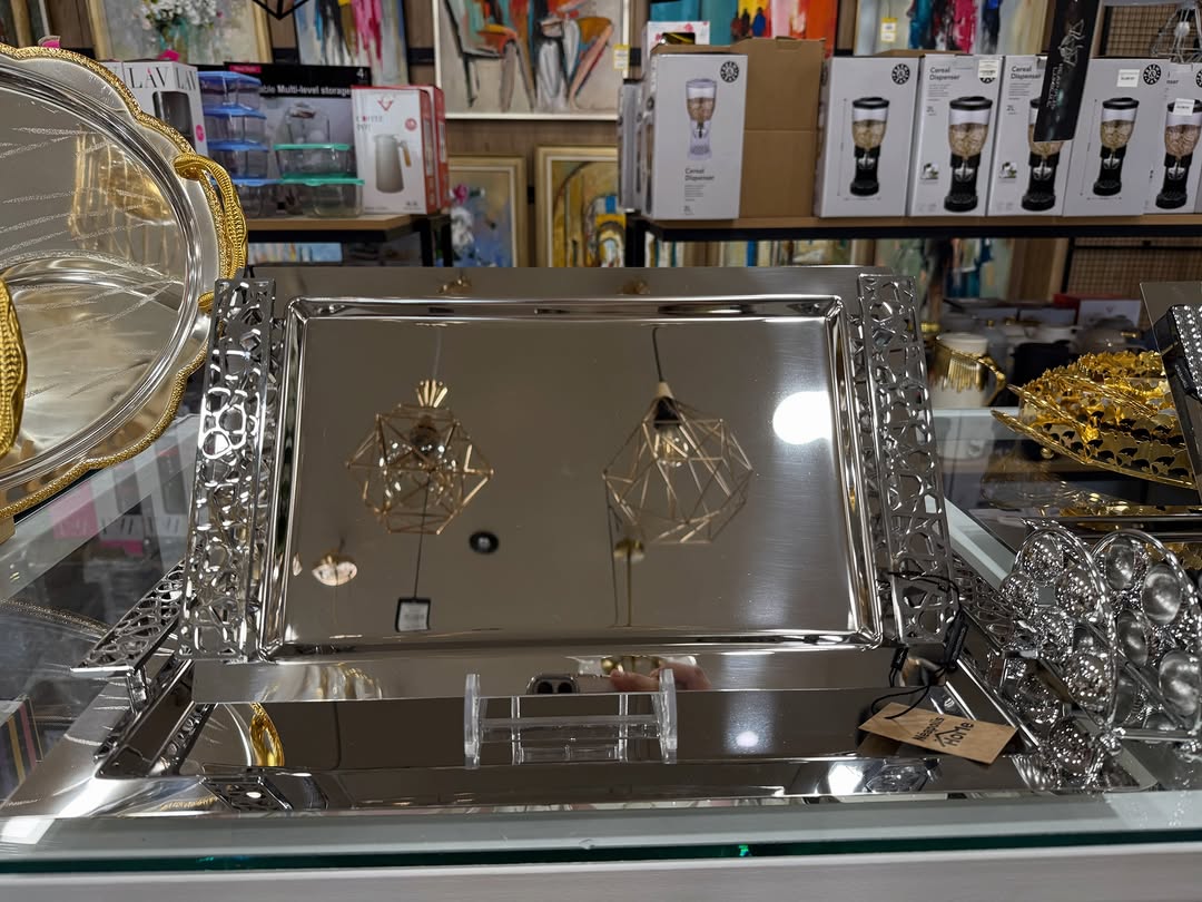 Neapolis Home: clear product display photo