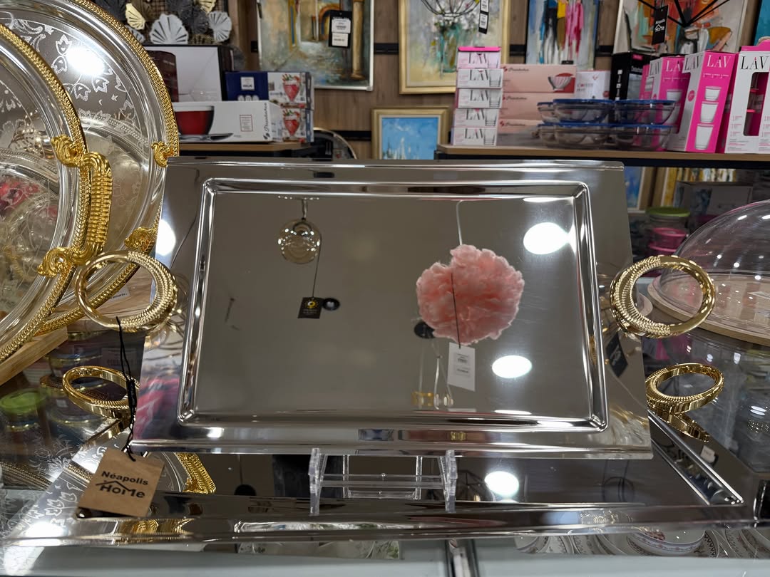 Neapolis Home: clear product display in shop