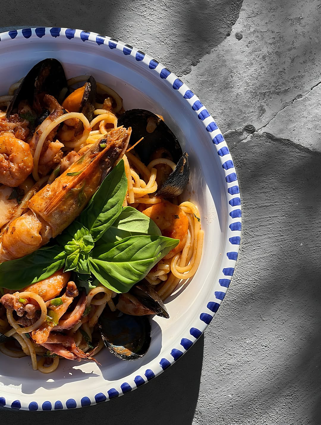 Santorini Beach: appetizing, high-quality food photography
