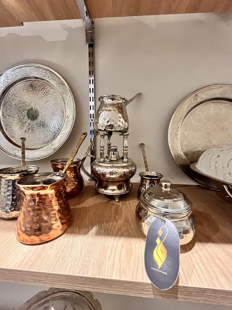 Click'airouan Store: displays artisanal cultural products clearly
